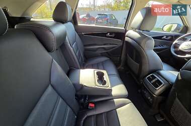 Внедорожник / Кроссовер Kia Sorento 2019 в 