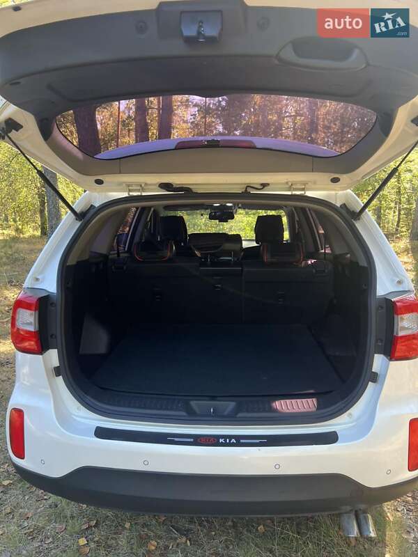 Позашляховик / Кросовер Kia Sorento 2013 в Житомирі