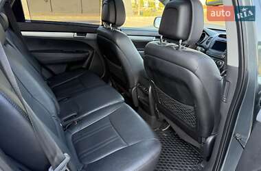 Внедорожник / Кроссовер Kia Sorento 2013 в 