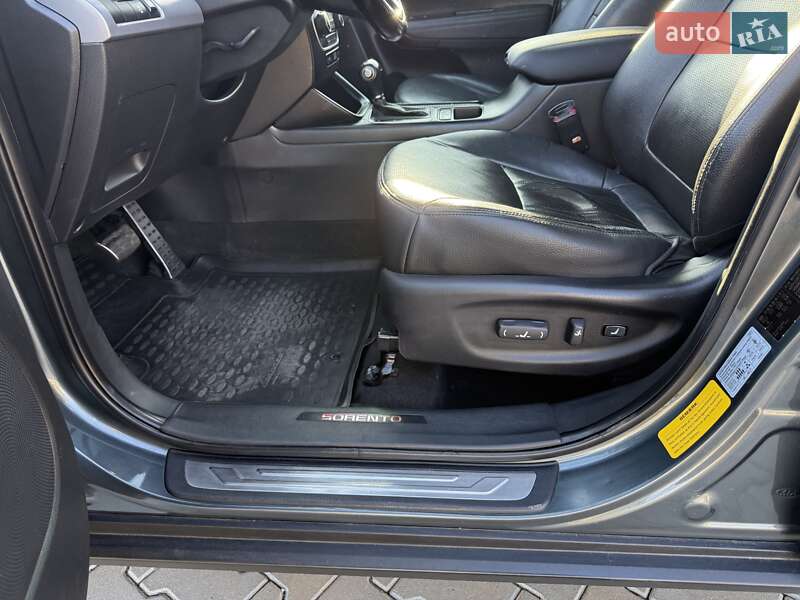 Позашляховик / Кросовер Kia Sorento 2013 в Чернівцях фото 64 Позашляховик / Кросовер Kia Sorento 2013 в Чернівцях