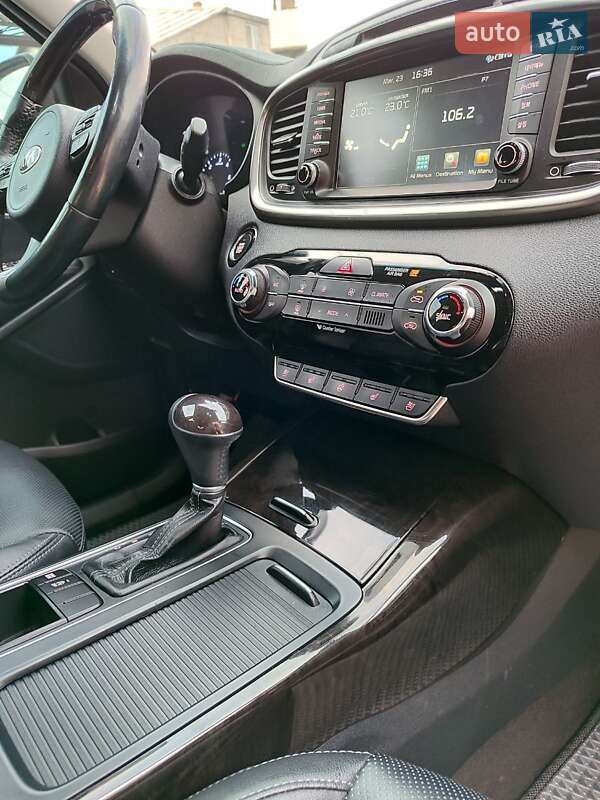 Внедорожник / Кроссовер Kia Sorento 2016 в Одессе фото 15 Внедорожник / Кроссовер Kia Sorento 2016 в Одессе