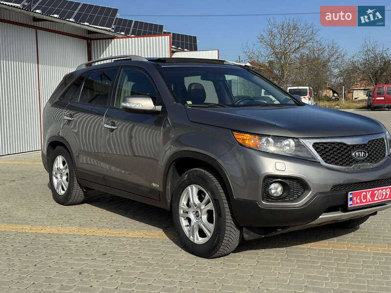 Внедорожник / Кроссовер Kia Sorento 2011 в 