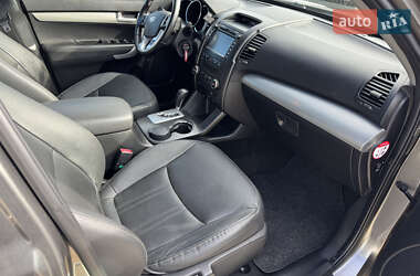 Внедорожник / Кроссовер Kia Sorento 2011 в 