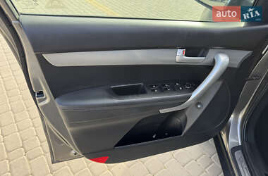 Внедорожник / Кроссовер Kia Sorento 2011 в 