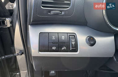 Внедорожник / Кроссовер Kia Sorento 2011 в 