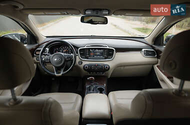 Внедорожник / Кроссовер Kia Sorento 2016 в 