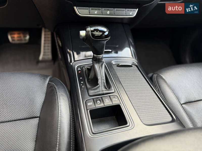 Позашляховик / Кросовер Kia Sorento 2016 в Стрию