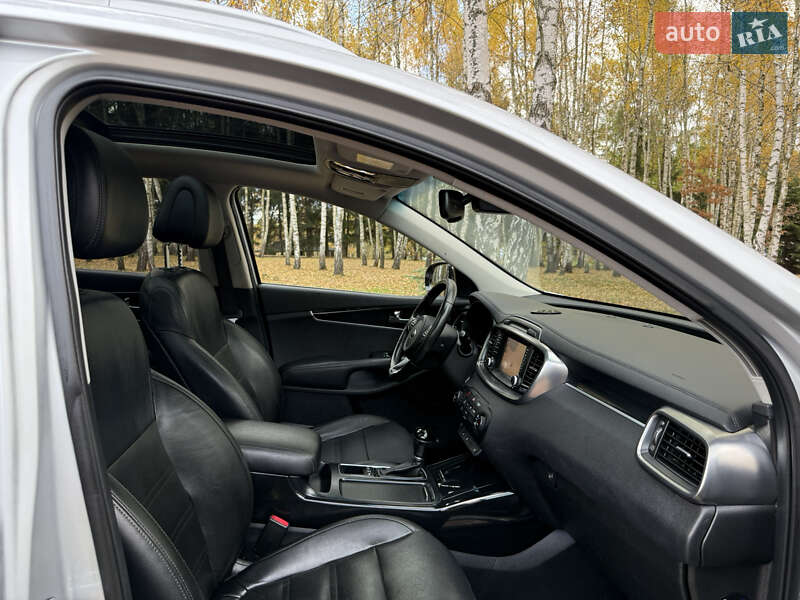 Позашляховик / Кросовер Kia Sorento 2016 в Стрию