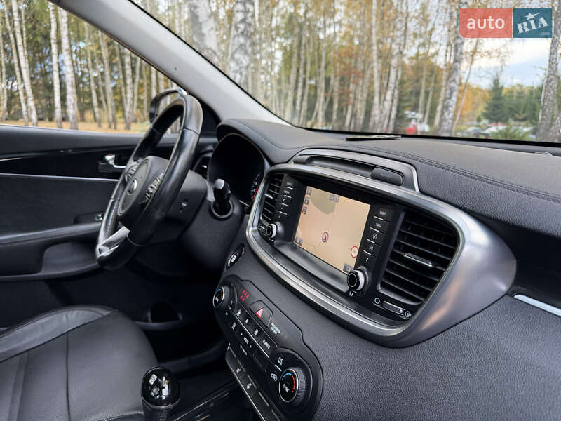 Позашляховик / Кросовер Kia Sorento 2016 в Стрию
