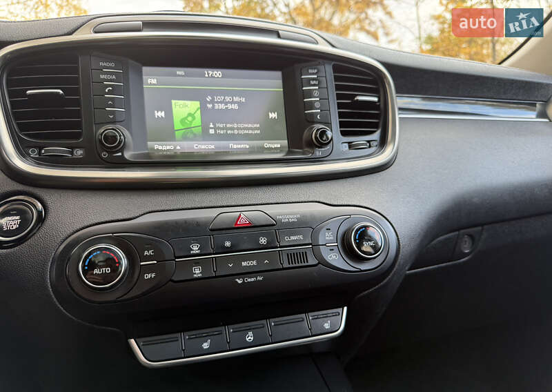 Позашляховик / Кросовер Kia Sorento 2016 в Стрию