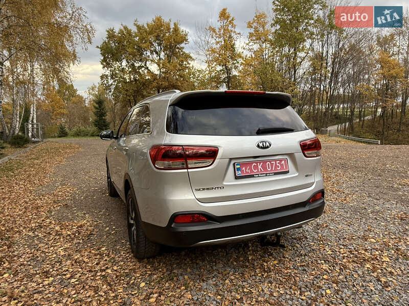 Позашляховик / Кросовер Kia Sorento 2016 в Стрию