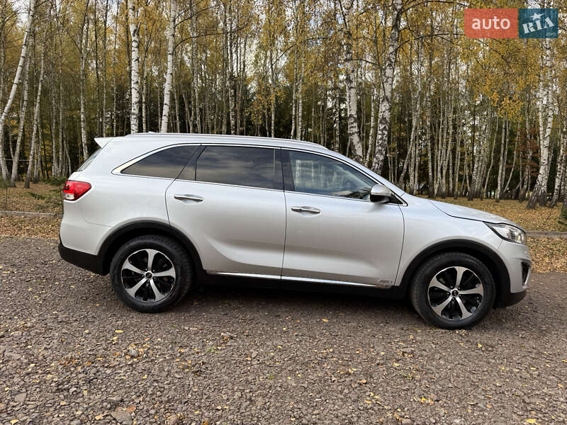 Позашляховик / Кросовер Kia Sorento 2016 в Стрию