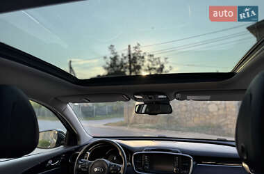 Позашляховик / Кросовер Kia Sorento 2015 в  фото 43 Позашляховик / Кросовер Kia Sorento 2015 в