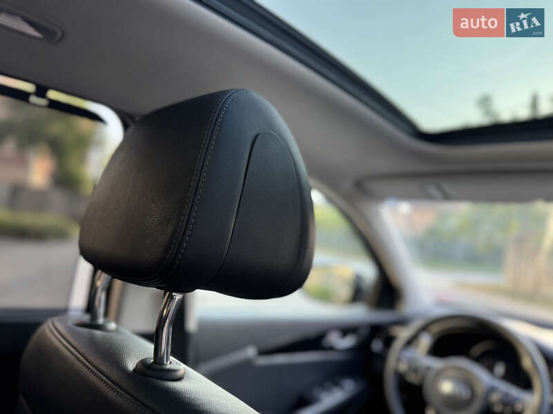 Внедорожник / Кроссовер Kia Sorento 2015 в Ивано-Франковске