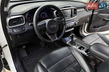 Внедорожник / Кроссовер Kia Sorento 2016 в 