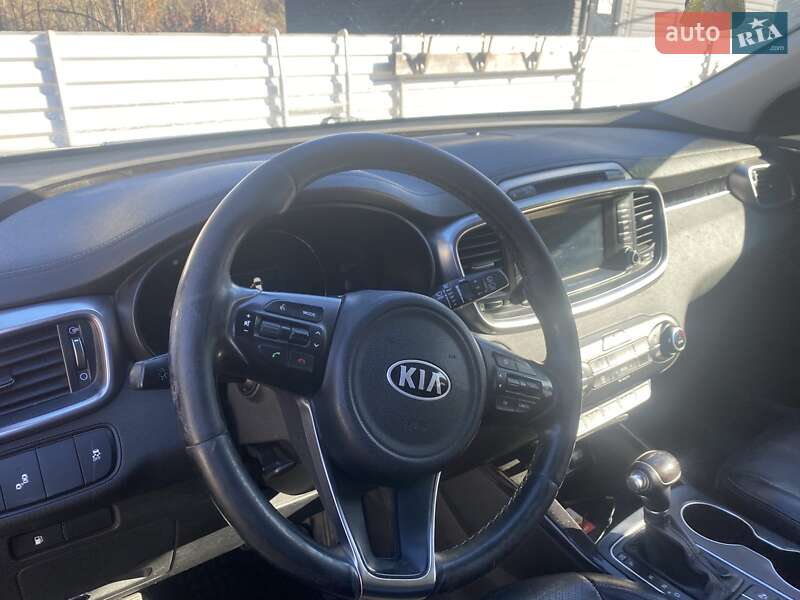 Позашляховик / Кросовер Kia Sorento 2017 в Бориславі