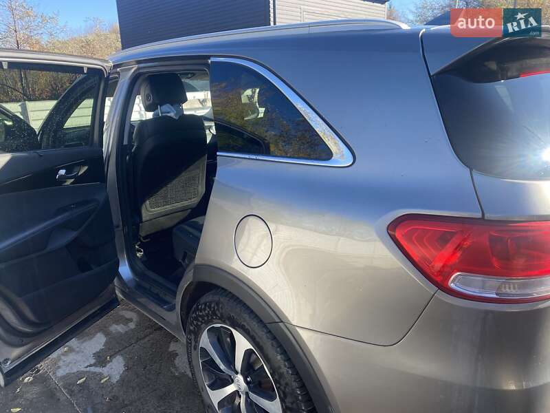 Позашляховик / Кросовер Kia Sorento 2017 в Бориславі