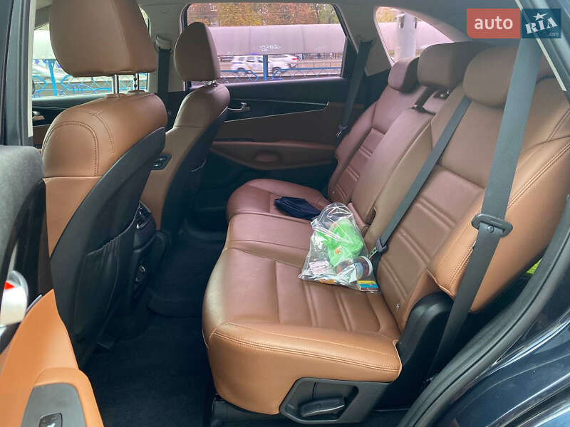 Позашляховик / Кросовер Kia Sorento 2018 в Києві фото 15 Позашляховик / Кросовер Kia Sorento 2018 в Києві