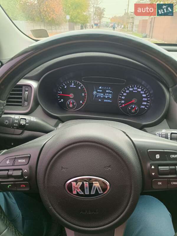 Позашляховик / Кросовер Kia Sorento 2015 в Києві фото 41 Позашляховик / Кросовер Kia Sorento 2015 в Києві