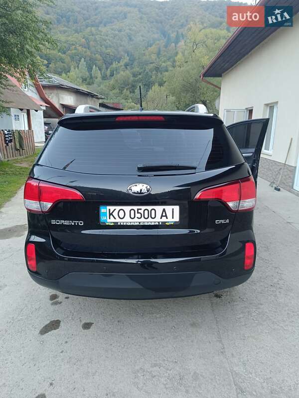 Внедорожник / Кроссовер Kia Sorento 2013 в Тячеве