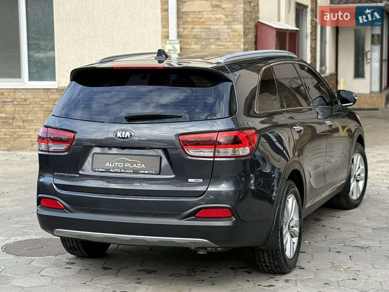 Внедорожник / Кроссовер Kia Sorento 2017 в Одессе
