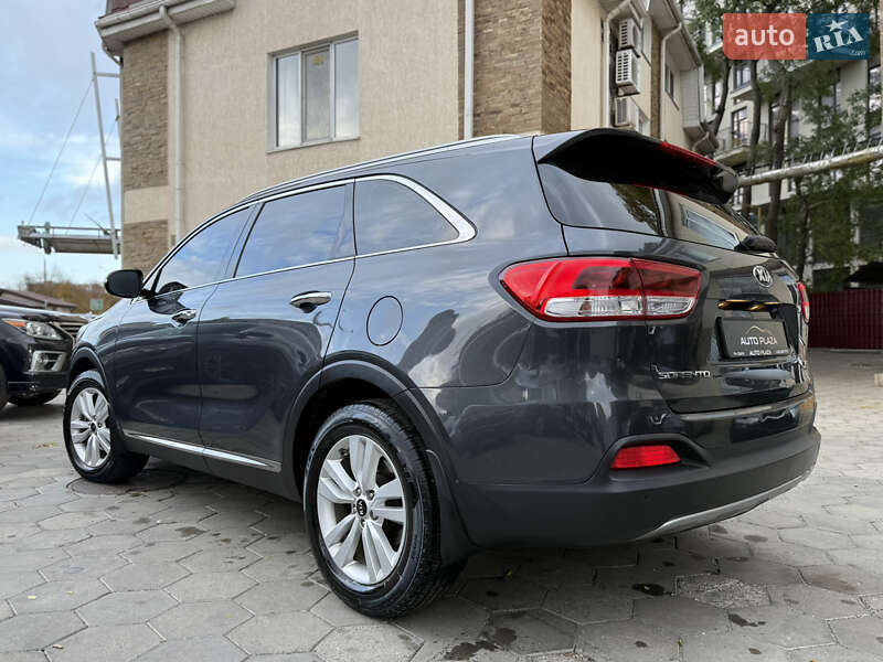 Внедорожник / Кроссовер Kia Sorento 2017 в Одессе