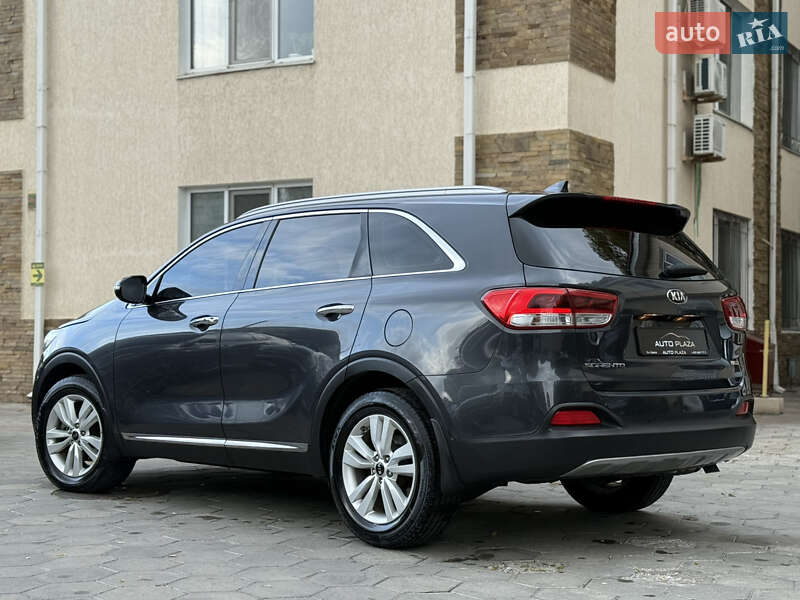 Внедорожник / Кроссовер Kia Sorento 2017 в Одессе