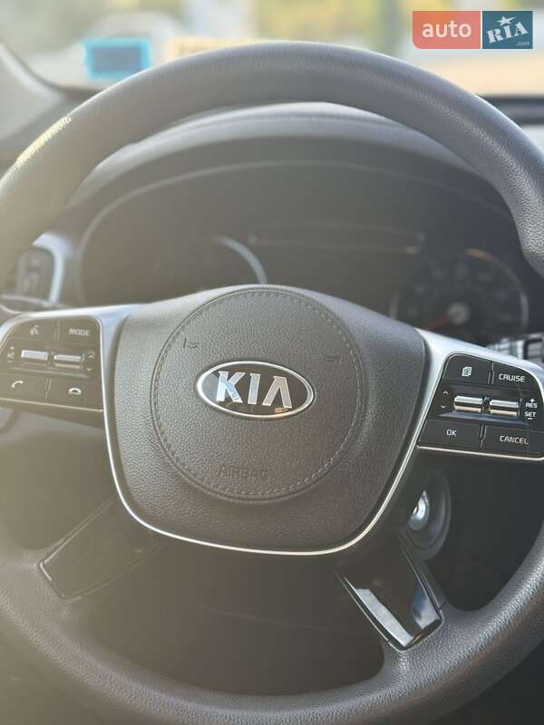 Внедорожник / Кроссовер Kia Sorento 2018 в Городенке