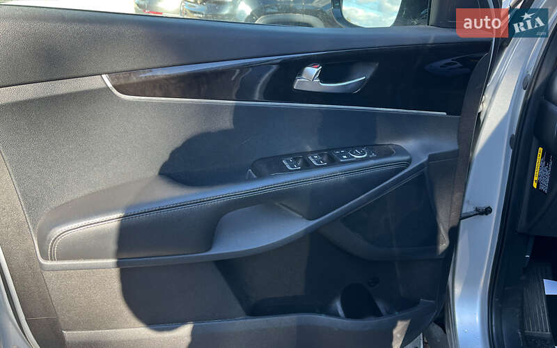 Внедорожник / Кроссовер Kia Sorento 2015 в Коломые