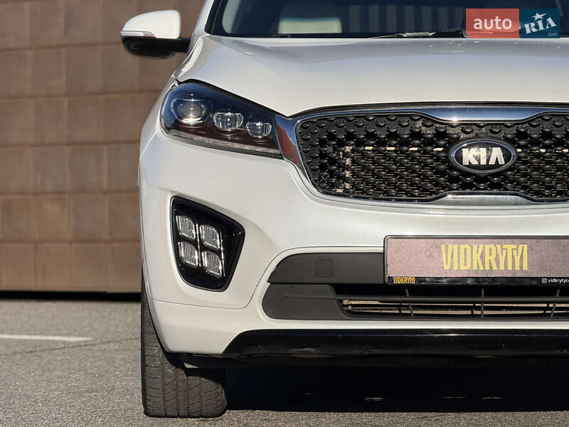 Внедорожник / Кроссовер Kia Sorento 2017 в Киеве
