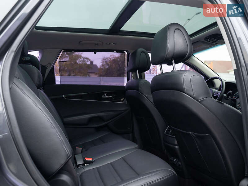 Внедорожник / Кроссовер Kia Sorento 2015 в Одессе фото 30 Внедорожник / Кроссовер Kia Sorento 2015 в Одессе