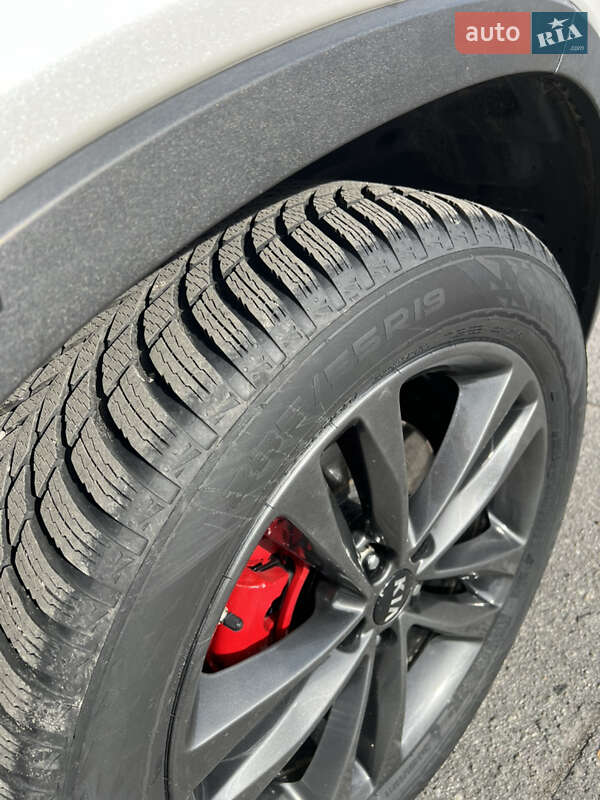 Позашляховик / Кросовер Kia Sorento 2013 в Баранівці