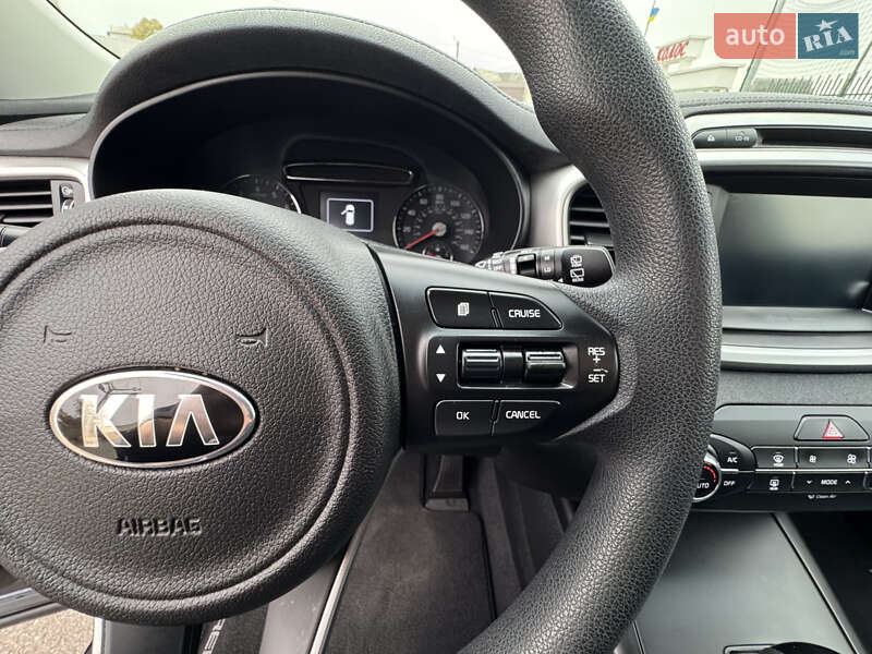 Позашляховик / Кросовер Kia Sorento 2017 в Києві