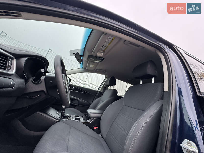 Позашляховик / Кросовер Kia Sorento 2017 в Києві
