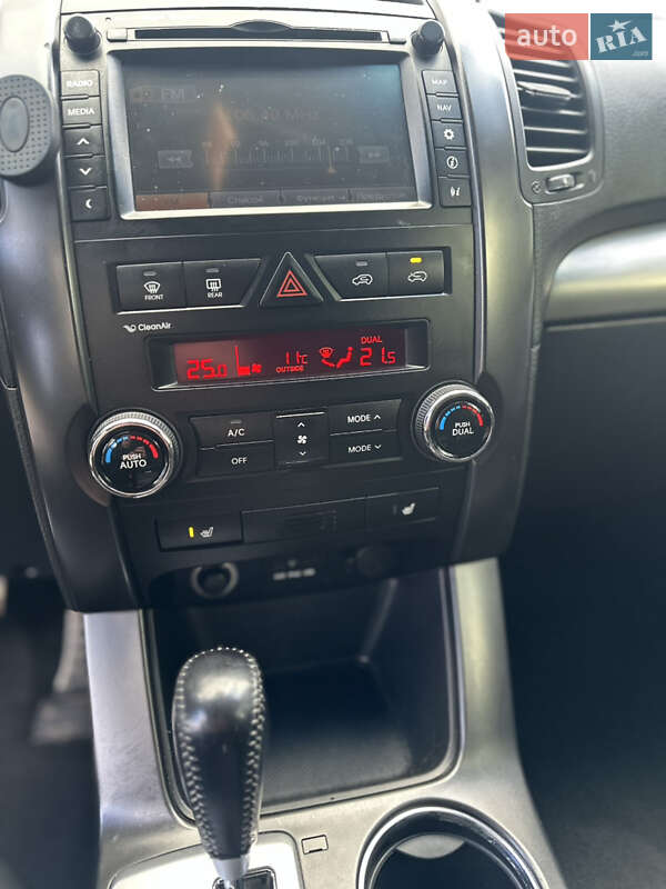 Внедорожник / Кроссовер Kia Sorento 2012 в Львове фото 12 Внедорожник / Кроссовер Kia Sorento 2012 в Львове