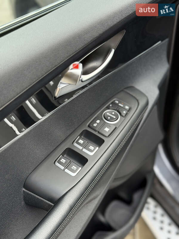 Внедорожник / Кроссовер Kia Sorento 2015 в Луцке фото 31 Внедорожник / Кроссовер Kia Sorento 2015 в Луцке