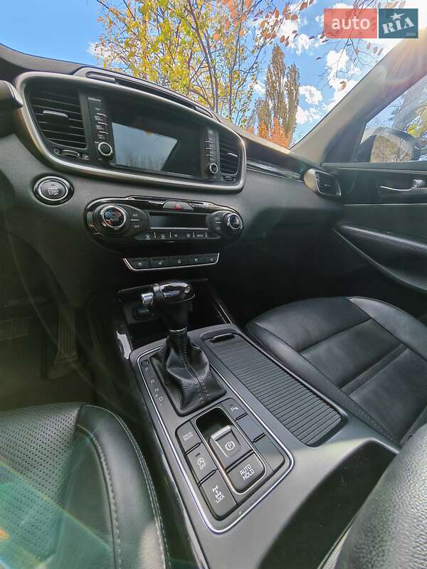 Внедорожник / Кроссовер Kia Sorento 2015 в Могилев-Подольске фото 27 Внедорожник / Кроссовер Kia Sorento 2015 в Могилев-Подольске