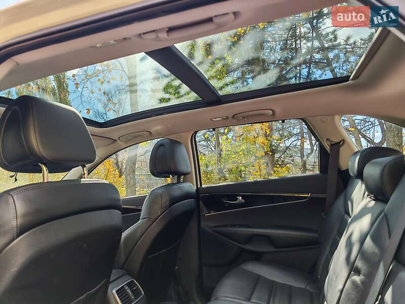 Внедорожник / Кроссовер Kia Sorento 2015 в Могилев-Подольске фото 48 Внедорожник / Кроссовер Kia Sorento 2015 в Могилев-Подольске