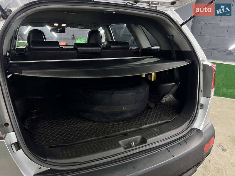 Внедорожник / Кроссовер Kia Sorento 2010 в Киеве