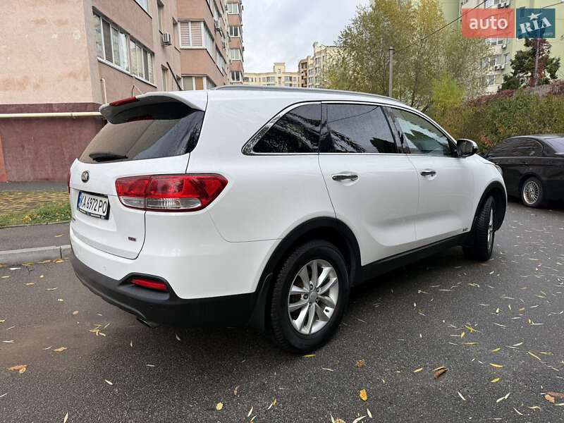 Внедорожник / Кроссовер Kia Sorento 2016 в Киеве