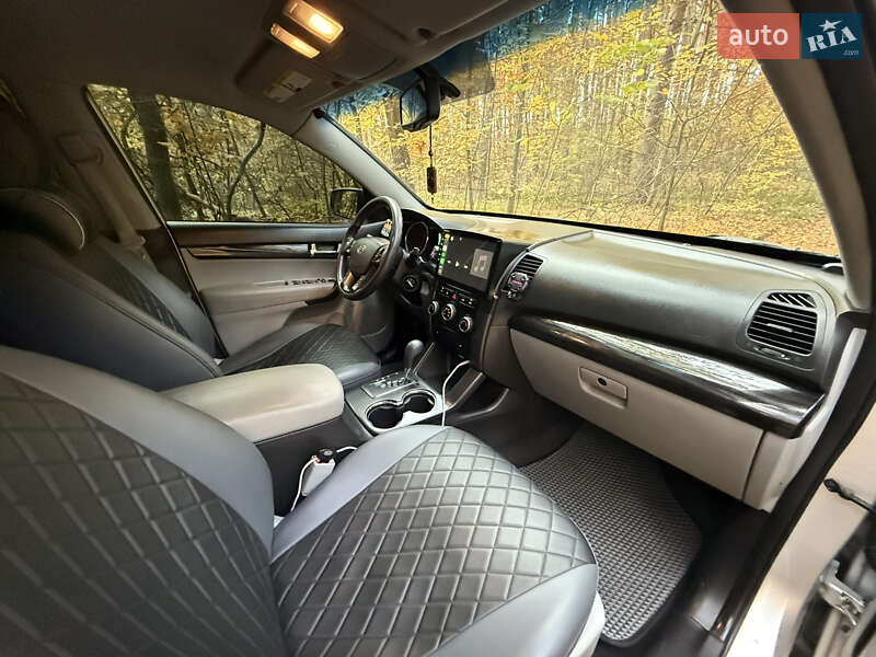 Внедорожник / Кроссовер Kia Sorento 2010 в Шептицькому