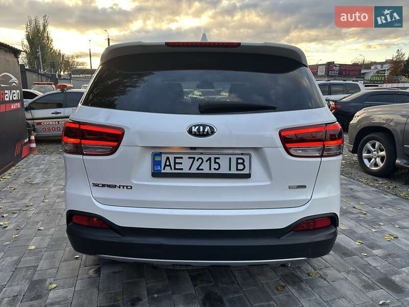 Внедорожник / Кроссовер Kia Sorento 2016 в Днепре