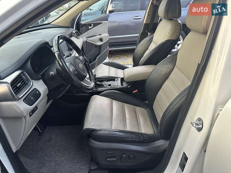 Внедорожник / Кроссовер Kia Sorento 2016 в Днепре