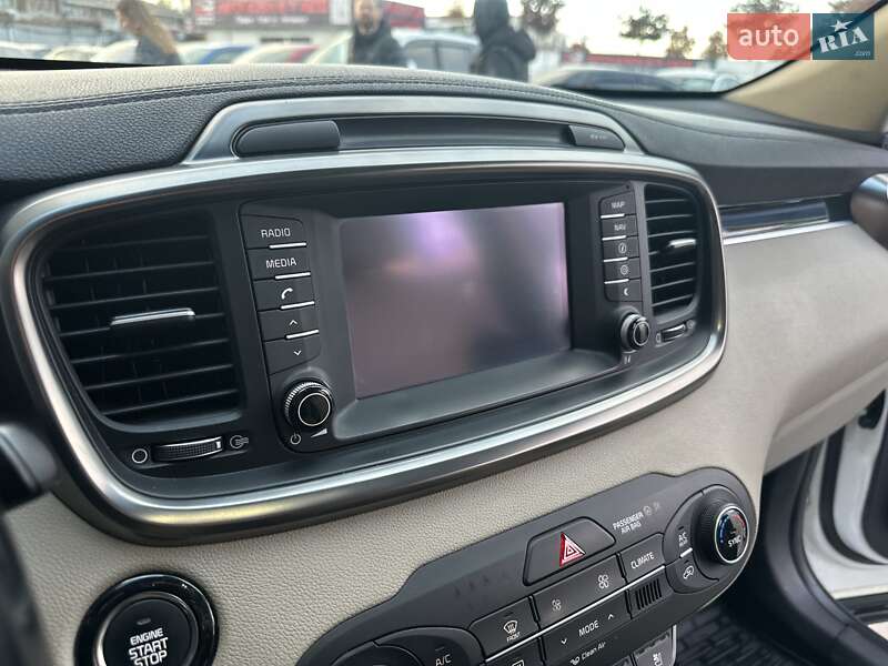 Внедорожник / Кроссовер Kia Sorento 2016 в Днепре