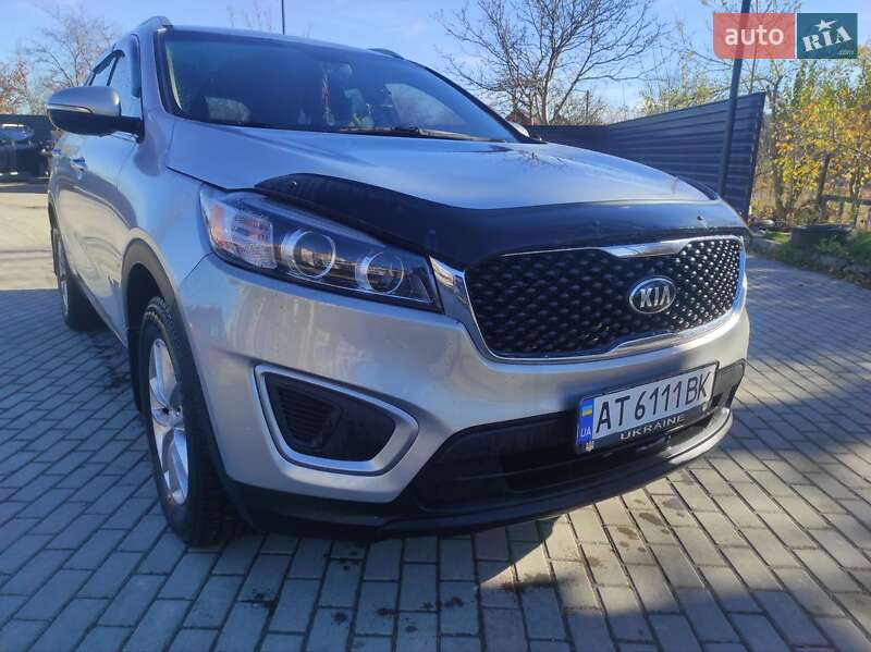 Позашляховик / Кросовер Kia Sorento 2016 в Івано-Франківську