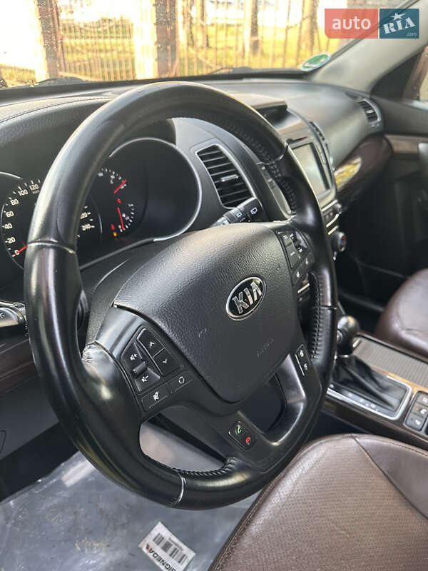 Позашляховик / Кросовер Kia Sorento 2013 в Стрию