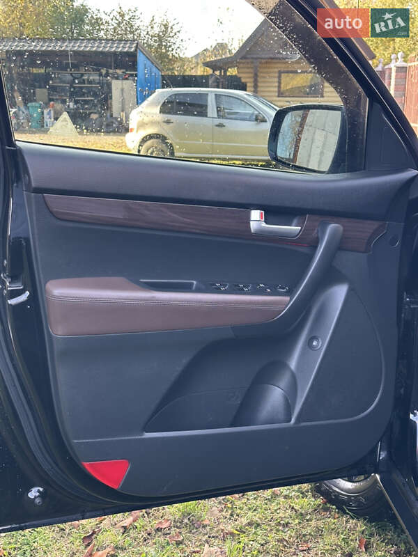 Позашляховик / Кросовер Kia Sorento 2013 в Стрию