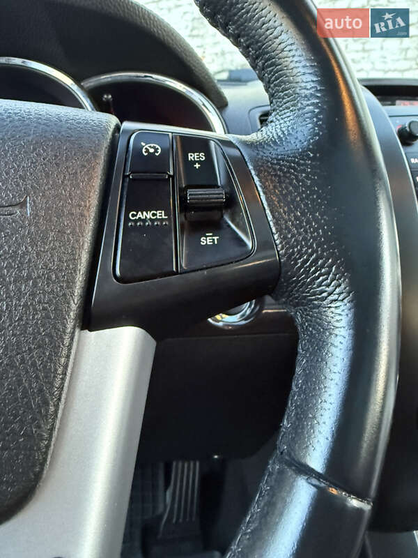 Внедорожник / Кроссовер Kia Sorento 2010 в Самборе