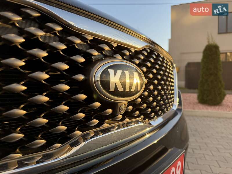 Позашляховик / Кросовер Kia Sorento 2015 в Луцьку