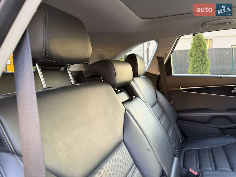 Позашляховик / Кросовер Kia Sorento 2015 в Луцьку
